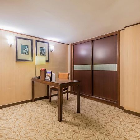 Beijing Jinlong Hotspring Hotel Exterior foto